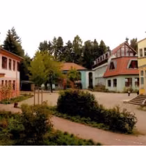 Schulhof der Waldorfschule Schwerin