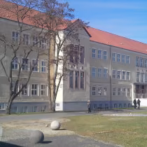 Schulgebäude des Albert-Einstein-Gymnasiums Neubrandenburg